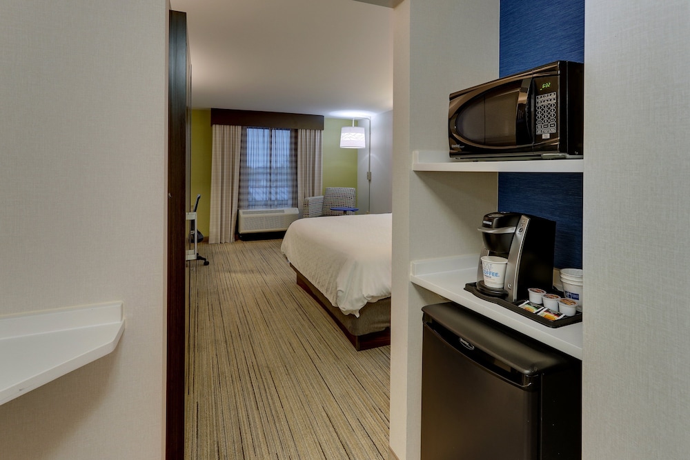 Holiday Inn Express & Suites Troy, an Ihg Hotel