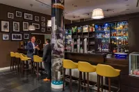 The Rilano Munich, Trademark Collection by Wyndham - Quầy bar