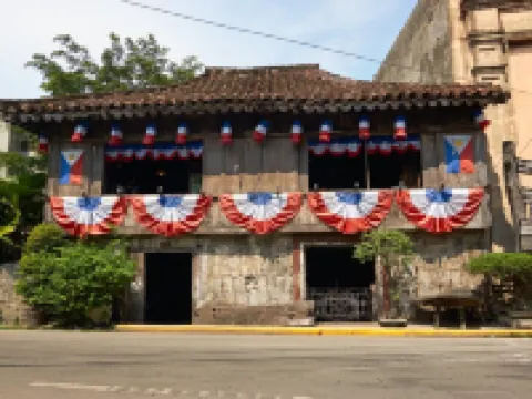 加西亞廣場桑帕吉塔套房酒店 鄰近卡爾邦市場的酒店