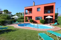 Inspired Villa Christina I with Private Pool and Garden. Hotels in Gorgolaini