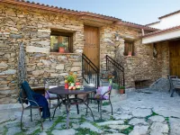 Romantic House for 2 People with Jacuzzi Hotels in Laroya