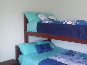 New and Furnished Apartment in Tonsupa Beach with Air Conditioning