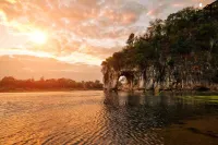 Lijiang Letu Boutique Hotel (Guilin Liangjiang Sihu Dongxi Alley)