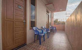 RedDoorz Plus Near Syamsudin Noor Airport 3