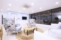 그레이호텔 미래사 편백나무숲 주변 호텔