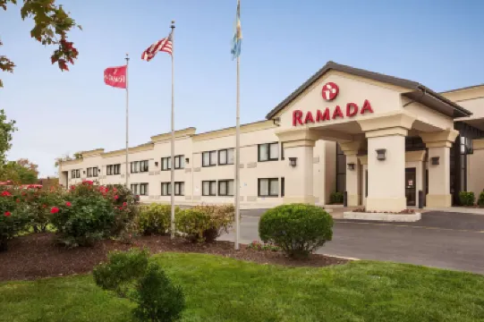 Ramada by Wyndham Newark/Wilmington Các khách sạn ở 