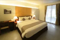 Hotel NEO+ Green Savana Sentul City