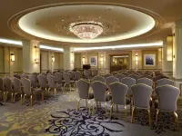 Warwick New York Hotel berhampiran Dewan Carnegie