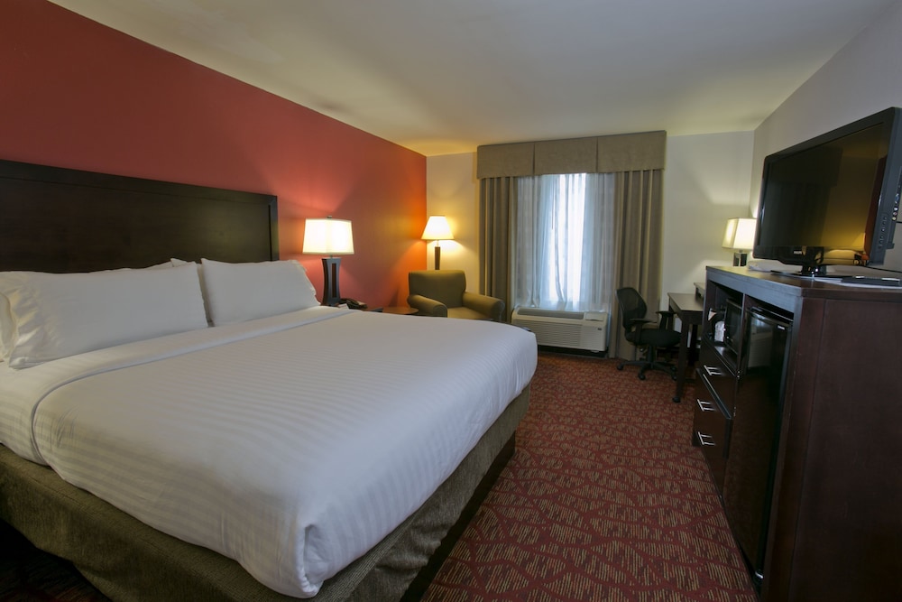 Holiday Inn Express & Suites Brookhaven, an Ihg Hotel