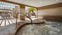 Best Western Plus Abbey Inn - Hot Tub