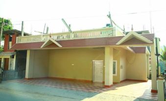 Jungle Palace Homestay