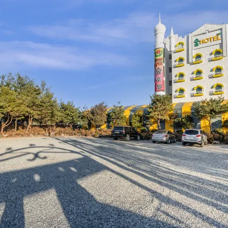 Cheonan (Sinbu-Dong) Sup Hotel