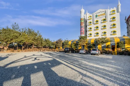 Cheonan (Sinbu-Dong) Sup Hotel