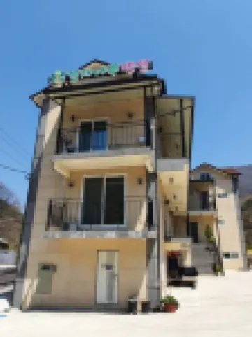 Namwon Pavilion Tree Pension