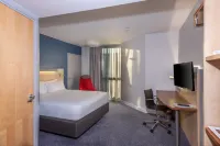 Holiday Inn Express Saint - Nazaire Hotels in Saint-Brevin-les-Pins