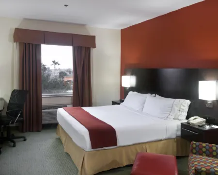 Holiday Inn Express & Suites Brownsville by IHG Hotels in Brownsville