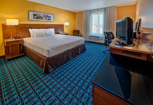 1. 페어필드 인 &..