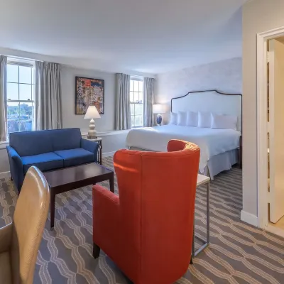 Georgetown Inn Hotels near Francis Scott Key Memorial
