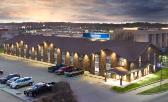 Travelodge by Wyndham Elkhart