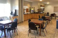Baymont Inn & Suites by Wyndham Holbrook - Breakfast