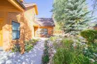 Snake River 26 by SummitCove Lodging Hotel a Keystone