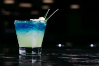 ダブルツリー バイ ヒルトン セラヤ - バー