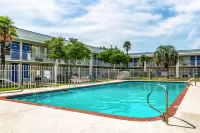 Motel 6 Natchitoches, La - Pool