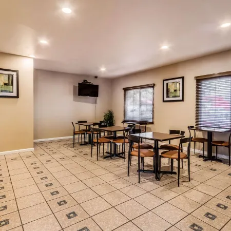 Quality Inn Fresno Near University