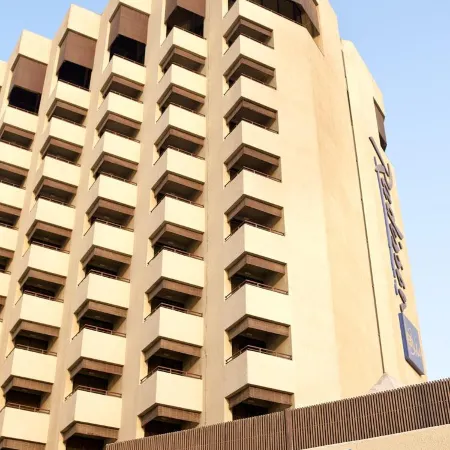 Radisson Blu Hotel, Dubai Deira Creek