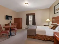 Clarion Hotel & Suites Hotels in Williston