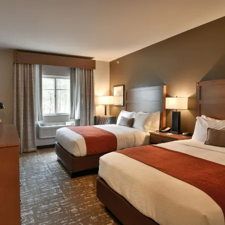 GrandStay Hotel & Suites Отели в г. Систерс