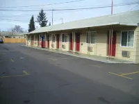 Cascade City Center Motel فنادق في Lebanon