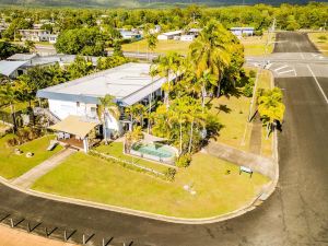 Cardwell Beachfront Motel