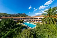 Noemys Toulon la Valette - Hotel Restaurant Avec Piscine Hotels in La Valette-du-Var