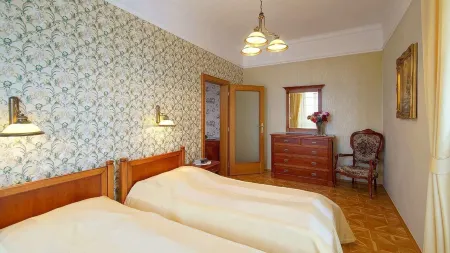 Hotel Akademie a Depandance Vila Jarmila