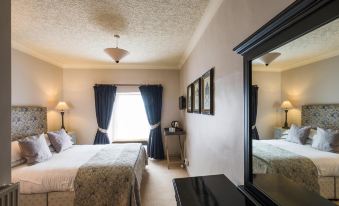 The West House - Housity