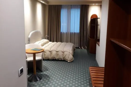 Hostellerie du Cheval Blanc Отели в г. 