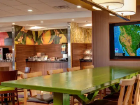 Fairfield Inn & Suites Bristol Hotels in Bristol