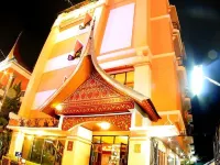 Kharisma Hotel Bukittinggi JR12 CELLULER 주변 호텔