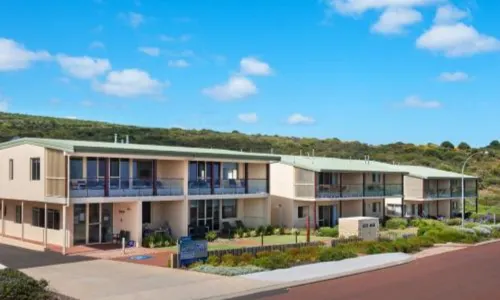 Canal Rocks Beachfront Apartments