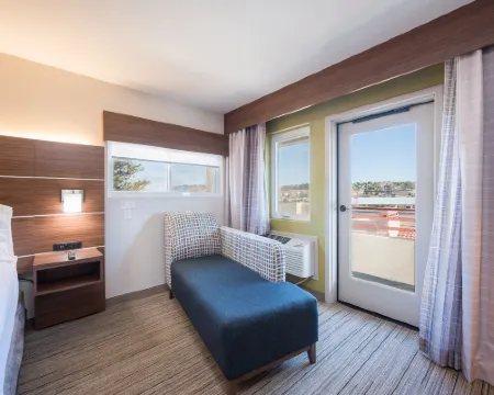 Holiday Inn Express GROVER BEACH-PISMO BEACH AREA by IHG Hotels in Grover Beach