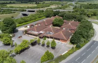 北紐伯裡希爾頓逸林飯店 British Heart Foundation附近的飯店