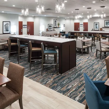 Hampton Inn St. Louis-Downtown (at the Gateway Arch)