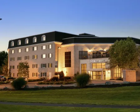 DoubleTree Resort by Hilton Hotel Lancaster Hotels in Lancaster