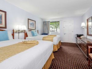 Travelodge by Wyndham Cape Cod Area