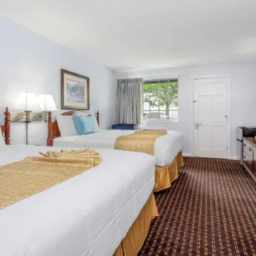 Travelodge by Wyndham Cape Cod Area