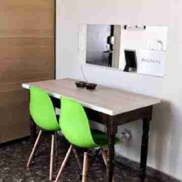 The Bridge-House Apartment Rooms