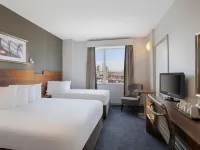 Leonardo Hotel Leeds Hotels near Trinity Leeds