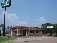 Luxury Inn Forrest City