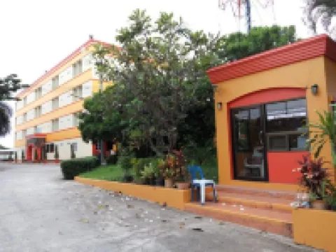 เซ็นทรัลพาร์คแมนชั่น โรงแรมในอำเภอ บางระจัน